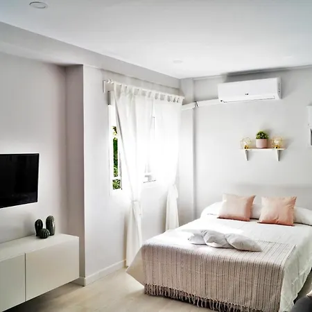 La Dorada. Estudio 6 Min Playa. Wifi. Piscina.