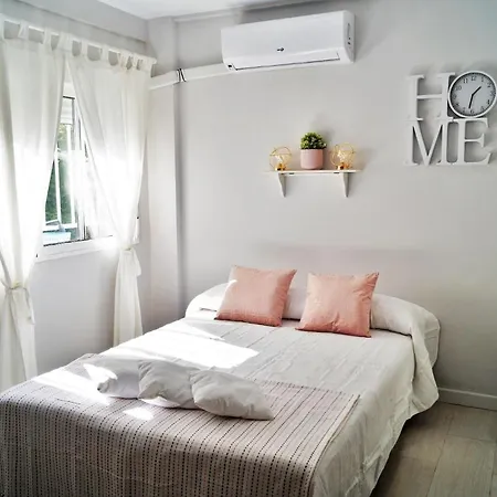 Apartment La Dorada. Estudio 6 Min Playa. Wifi. Piscina. *