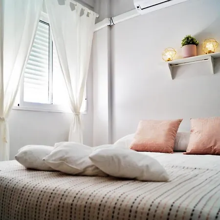 La Dorada. Estudio 6 Min Playa. Wifi. Piscina. Apartment Torremolinos